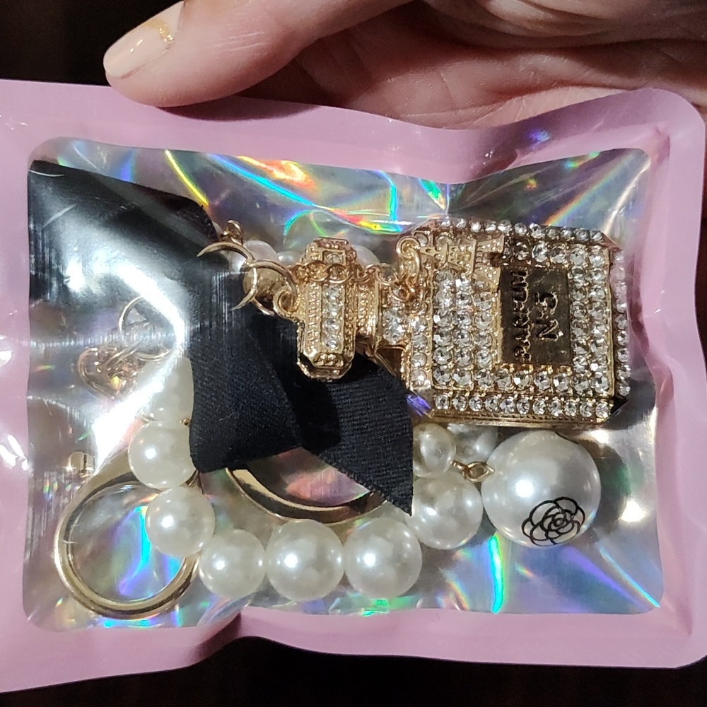 UNBRANDED PERFUME BAG CHARM